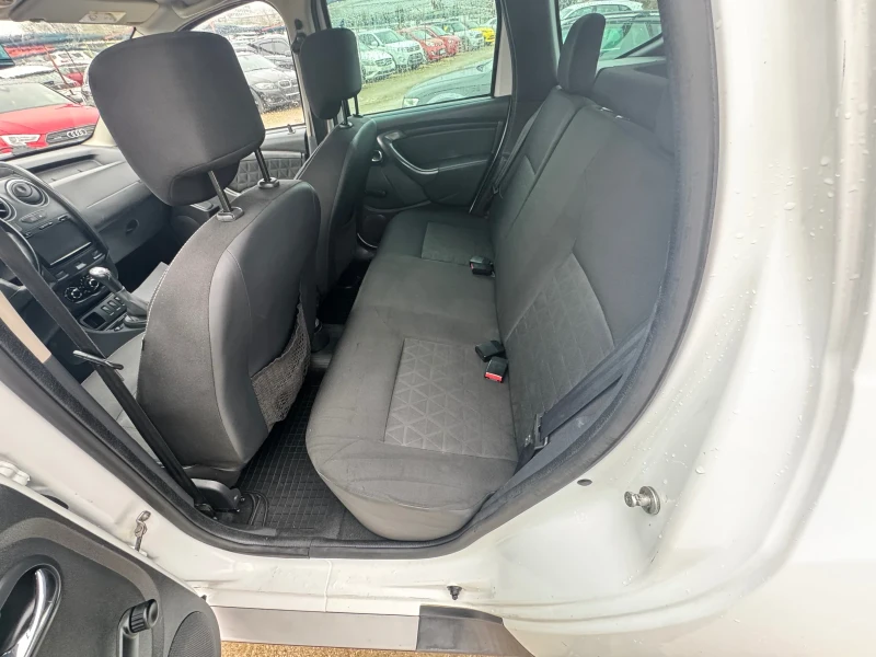 Dacia Duster 1.6 Benzin/LPG, снимка 11 - Автомобили и джипове - 53379831