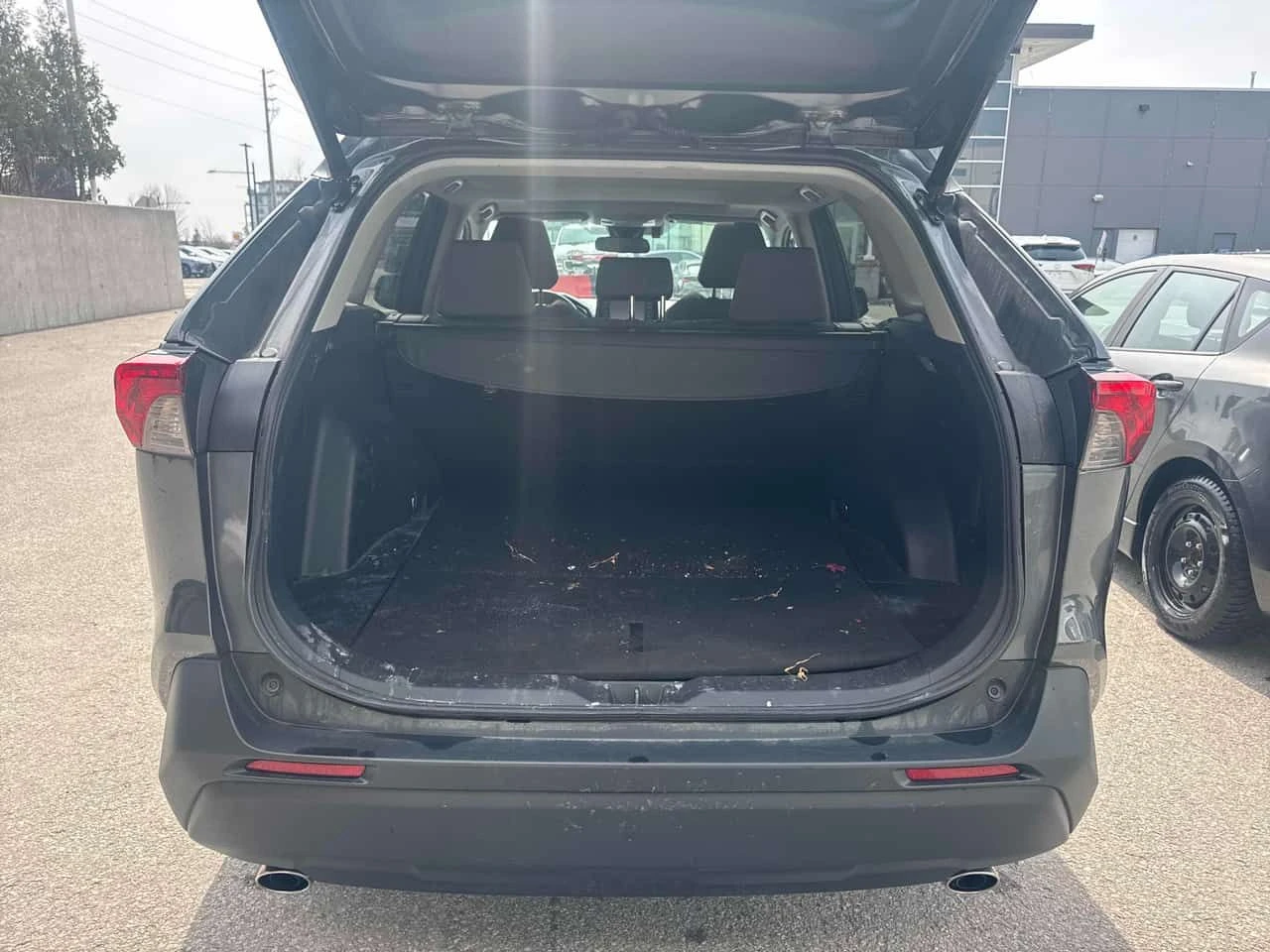 Toyota Rav4 * XLE * ПРЕДСТАВИТЕЛСТВО * ПОДГРЕВИ * КАМЕРА * ПАМ, снимка 15 - Автомобили и джипове - 54021133