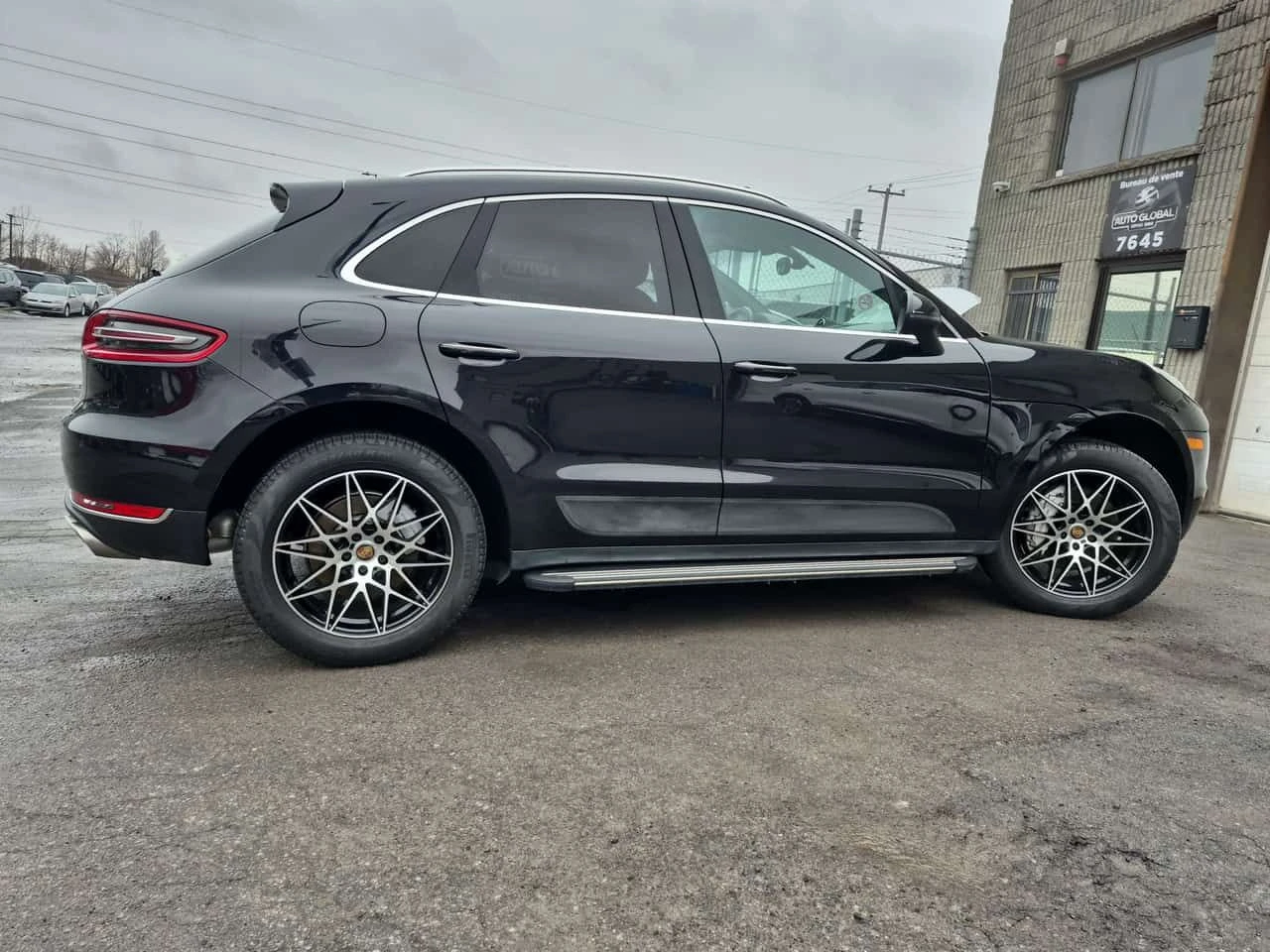 Porsche Macan * S * ALCANTARA * ПОДГРЕВ * ПРЕДСТАВИТЕЛСТВО, снимка 4 - Автомобили и джипове - 54356747