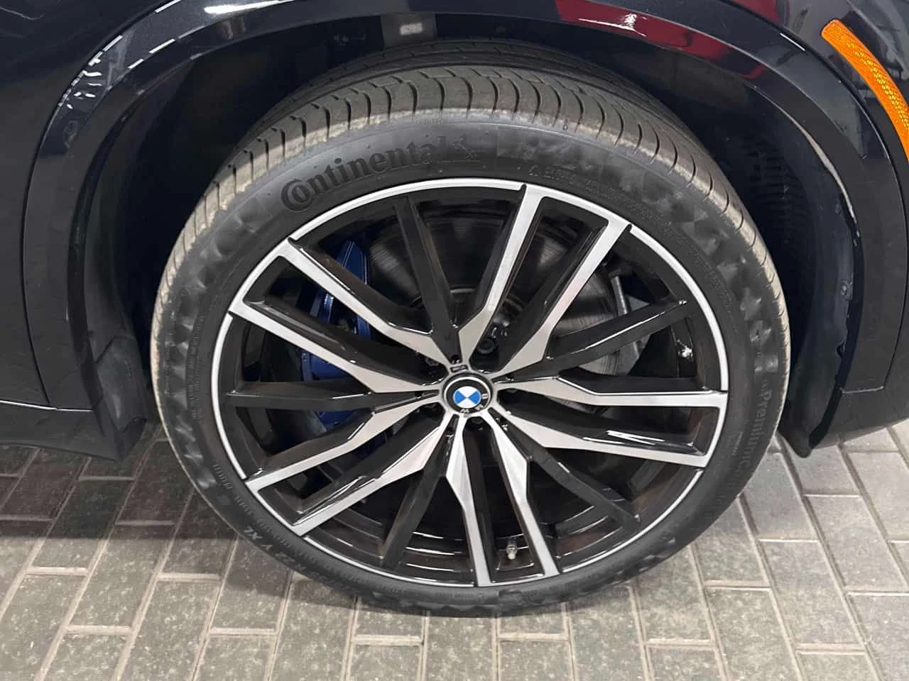 BMW X5 * M50i * ЛАЗЕР * ОБДУХВАНЕ * ДИСТРОНИК * H/K, снимка 7 - Автомобили и джипове - 54393645