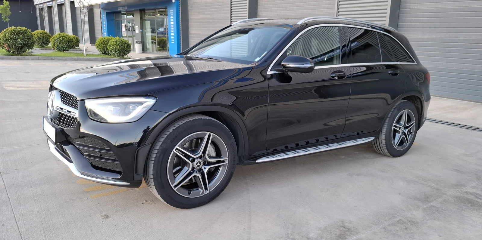 Mercedes-Benz GLC 300 SUV, снимка 2 - Автомобили и джипове - 54560175
