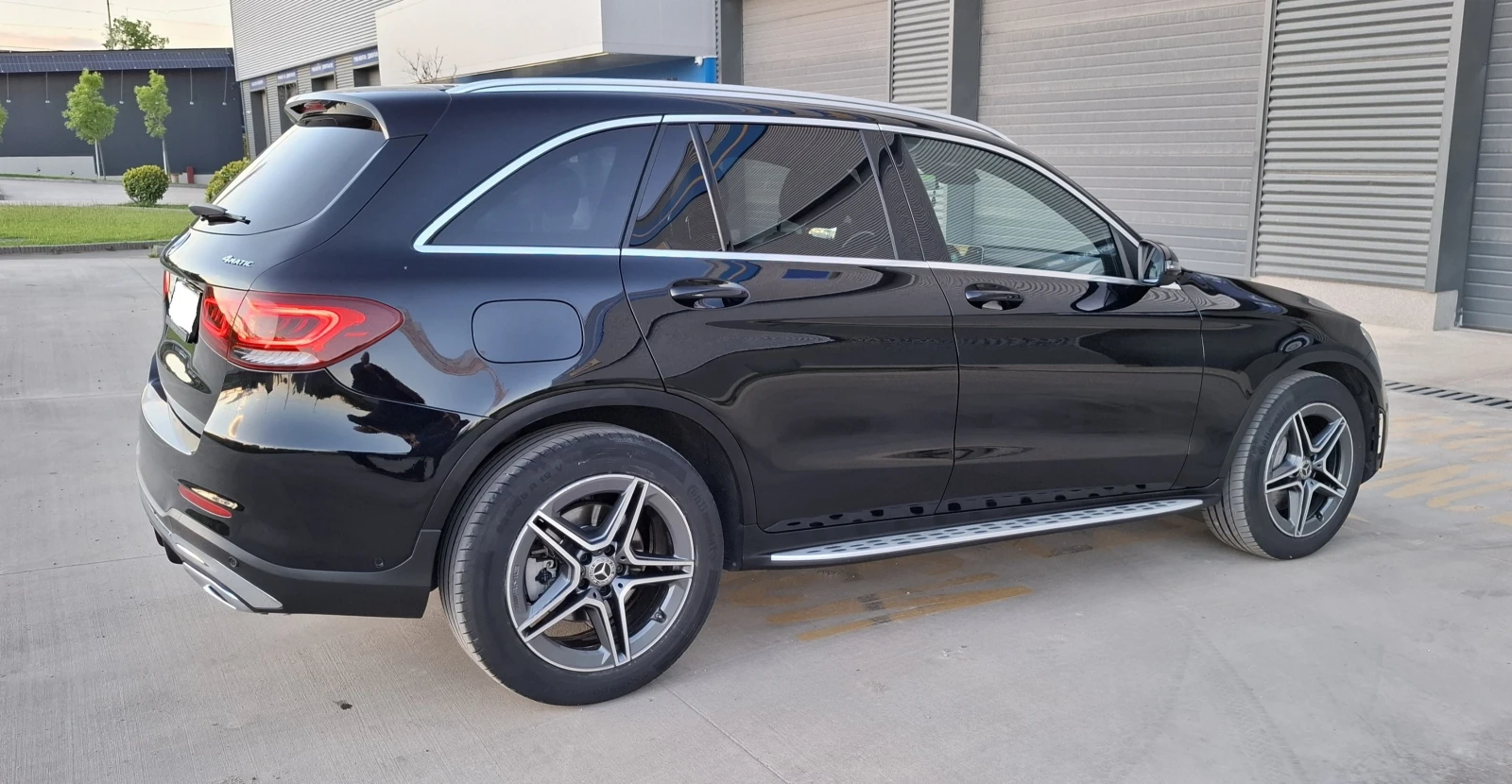 Mercedes-Benz GLC 300 SUV, снимка 6 - Автомобили и джипове - 54560175