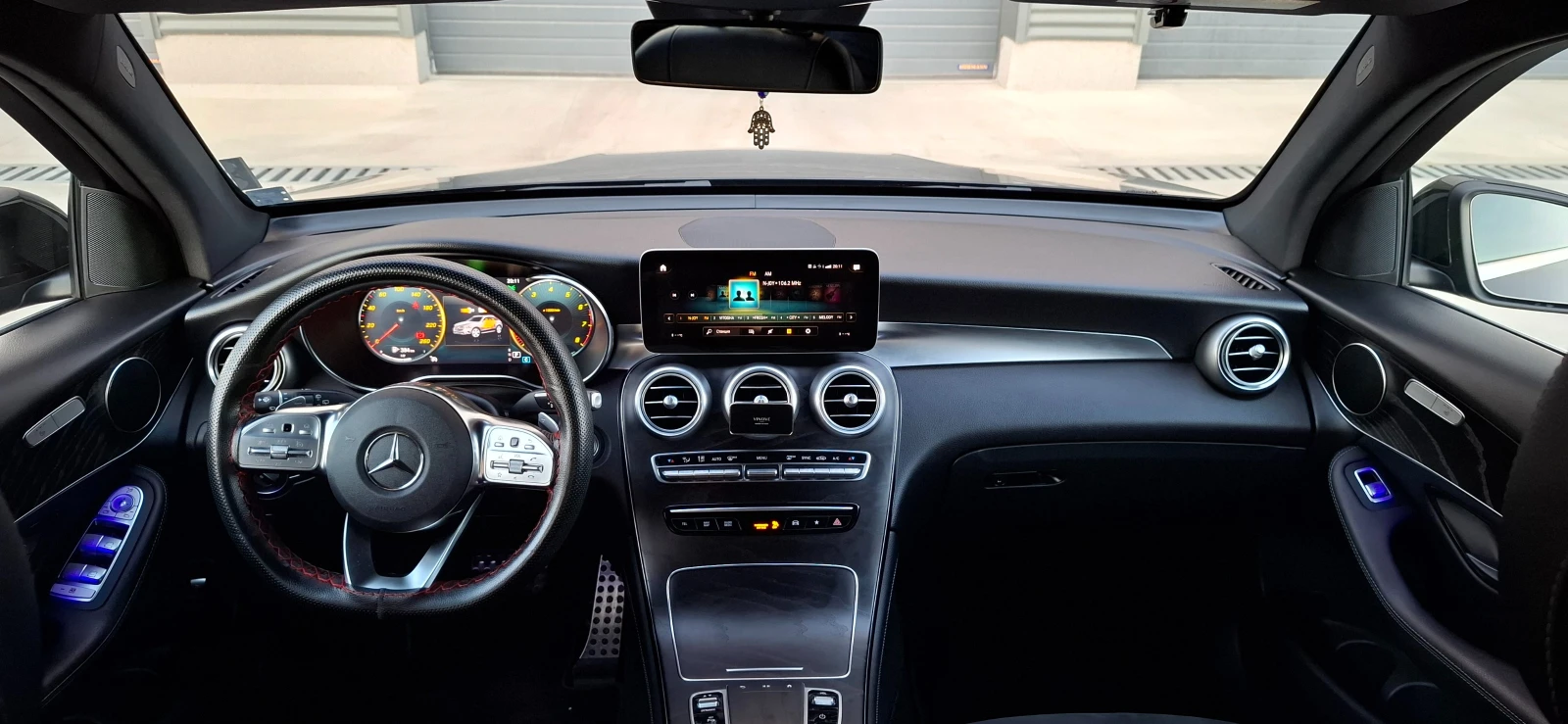 Mercedes-Benz GLC 300 SUV, снимка 12 - Автомобили и джипове - 54560175