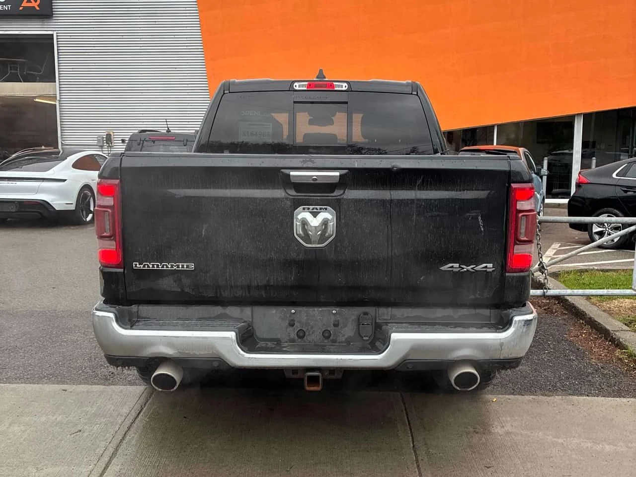 Dodge RAM 1500 Laramie /CAMERA/ПОДГРЕВИ/АВТОКРЕДИТ, снимка 4 - Автомобили и джипове - 54604799