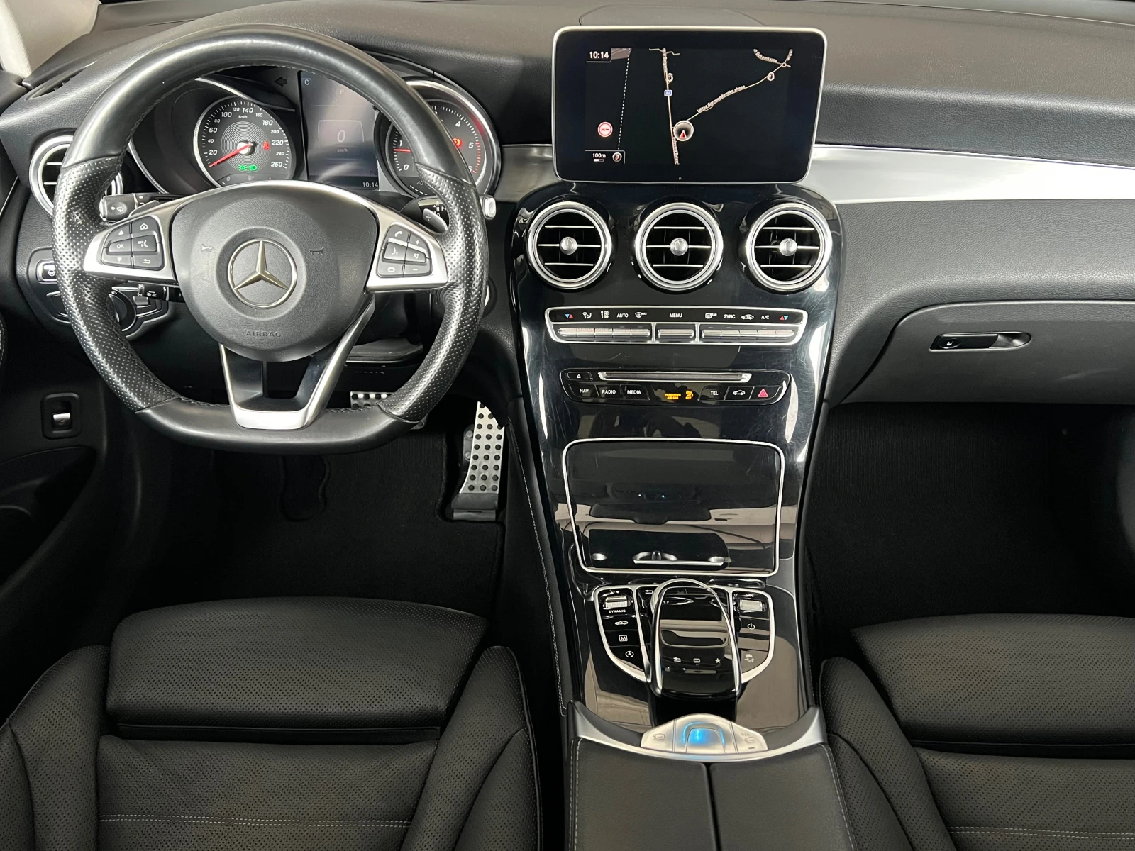 Mercedes-Benz GLC 250 d, 9G, AMG 53, PANO, DISTR, CAMERA-360, KEY-GO, ME, снимка 9 - Автомобили и джипове - 54628706