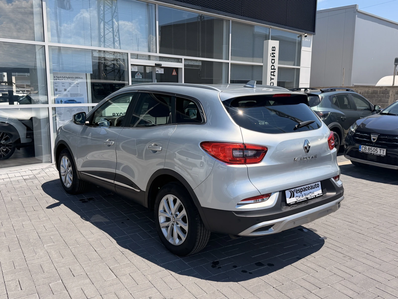 Renault Kadjar 1.3 ТCe / 140 к.с. / ZEN, снимка 6 - Автомобили и джипове - 54836223