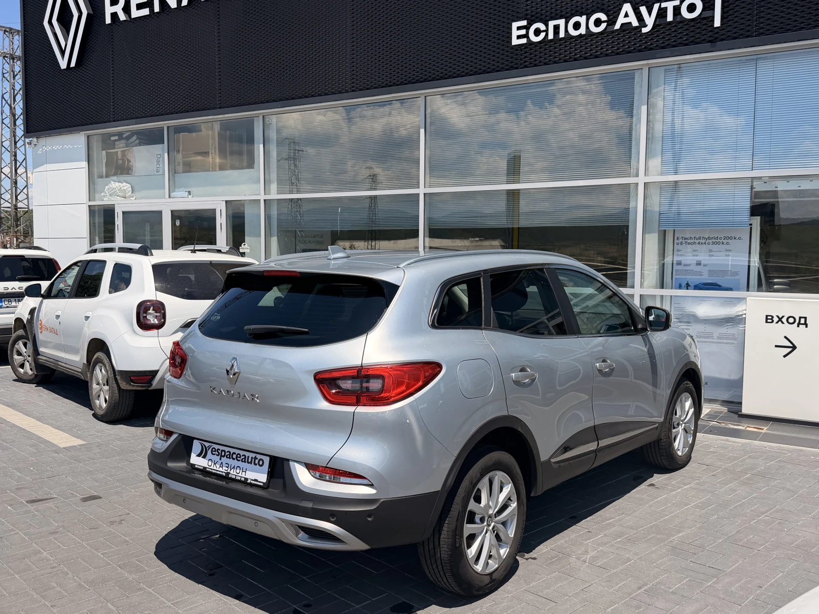 Renault Kadjar 1.3 ТCe / 140 к.с. / ZEN, снимка 4 - Автомобили и джипове - 54836223