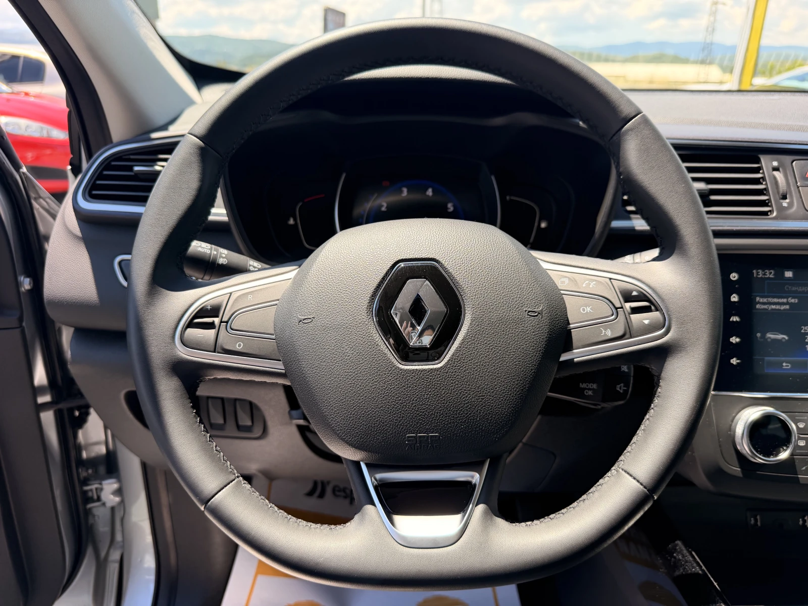 Renault Kadjar 1.3 ТCe / 140 к.с. / ZEN, снимка 8 - Автомобили и джипове - 54836223