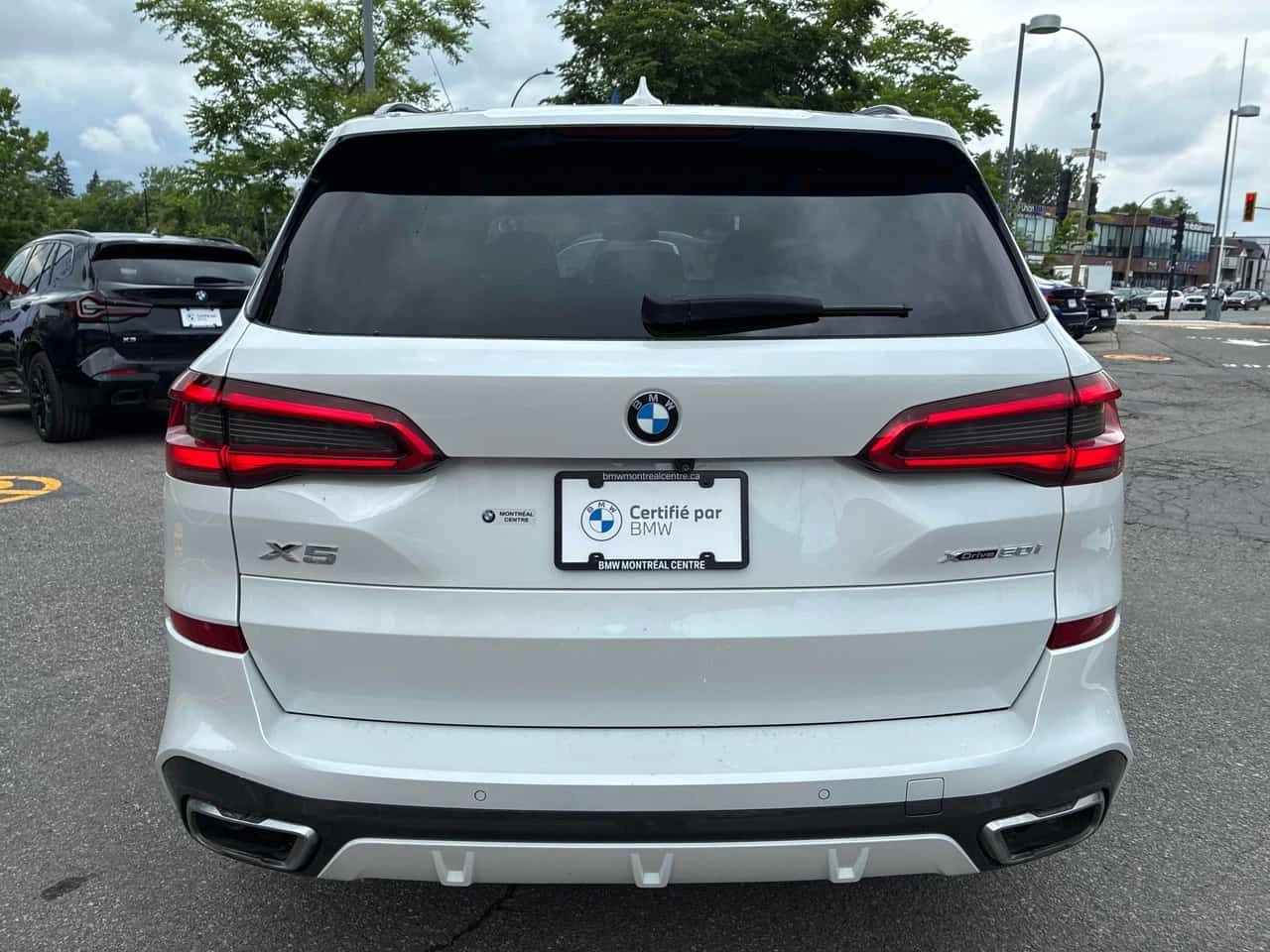 BMW X5 xDrive50i M SPORT/ОБДУХВАНЕ/ПАНОРАМА/ДИСТРОНИК/360, снимка 5 - Автомобили и джипове - 55073514