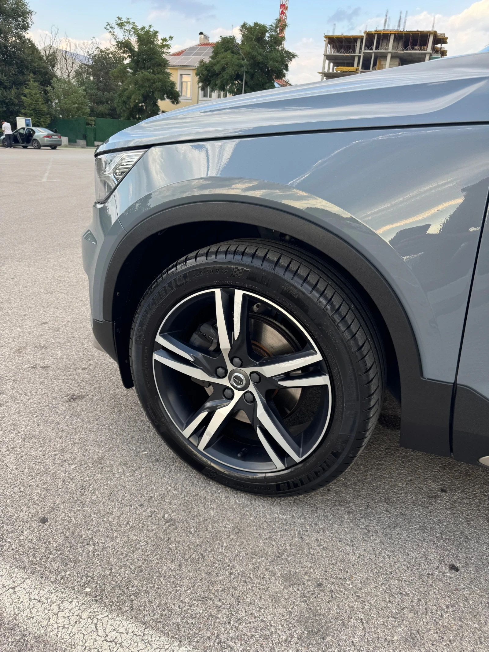 Volvo XC40 D3* * R DESIGN* * 4X4, снимка 6 - Автомобили и джипове - 55326532