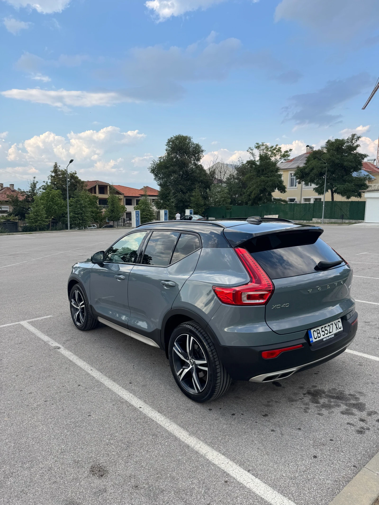 Volvo XC40 D3* * R DESIGN* * 4X4, снимка 5 - Автомобили и джипове - 55326532