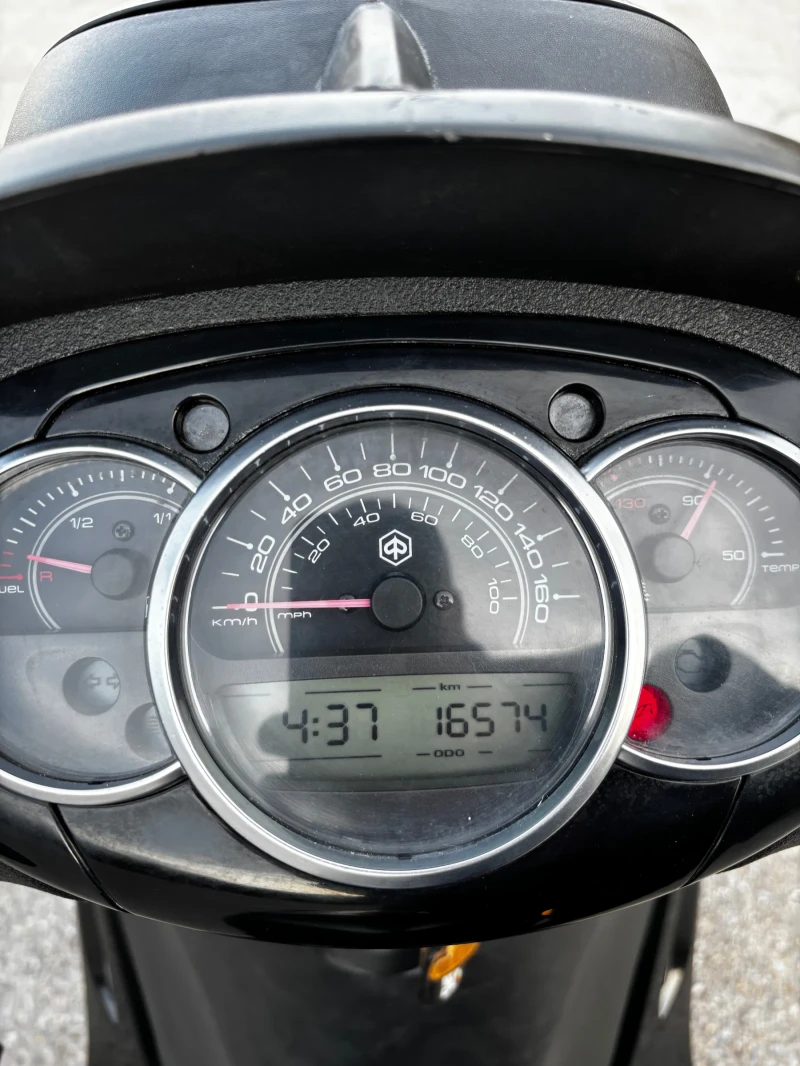 Piaggio Beverly 300 i, снимка 6 - Мотоциклети и мототехника - 52506456