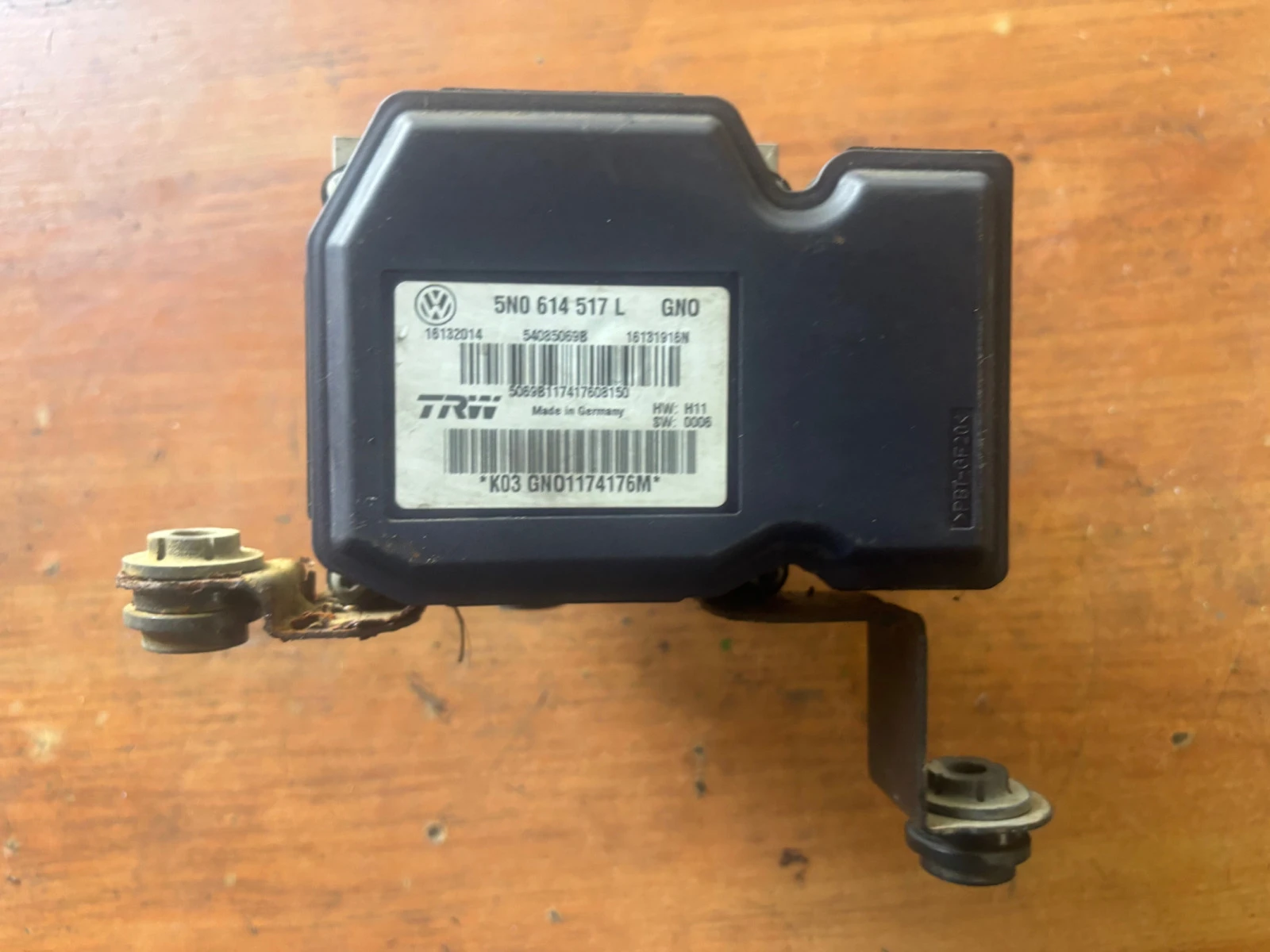 ABS  VW Tiguan 2.0 Tdi 5N0 614 517 L | Mobile.bg   1