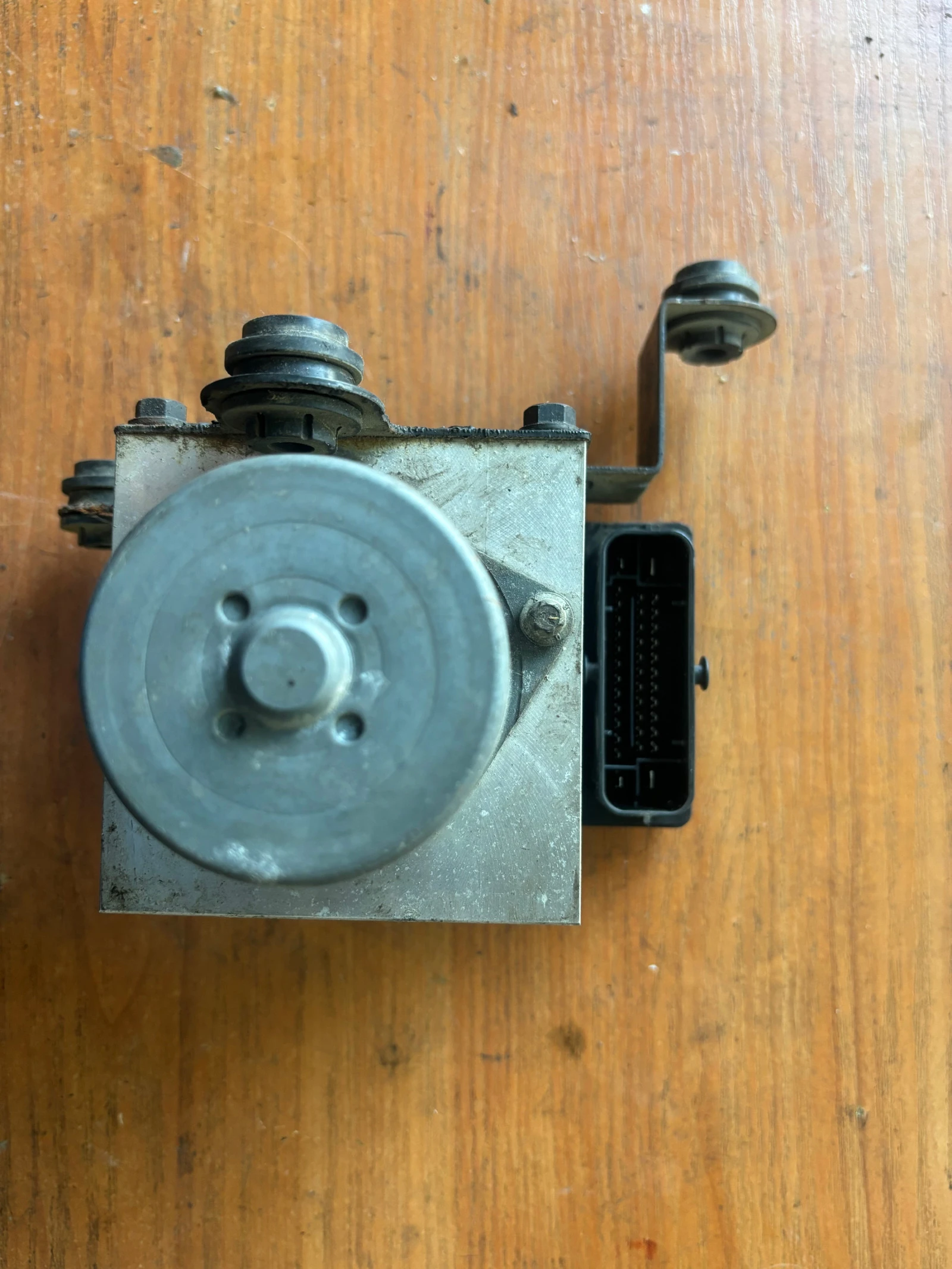 ABS  VW Tiguan 2.0 Tdi 5N0 614 517 L | Mobile.bg   3