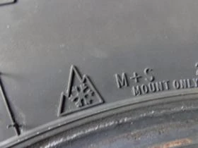 Гуми Зимни 235/70R16, снимка 9