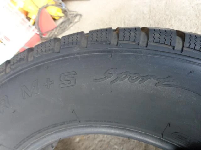 Гуми Зимни 235/70R16, снимка 7 - Гуми и джанти - 15101339