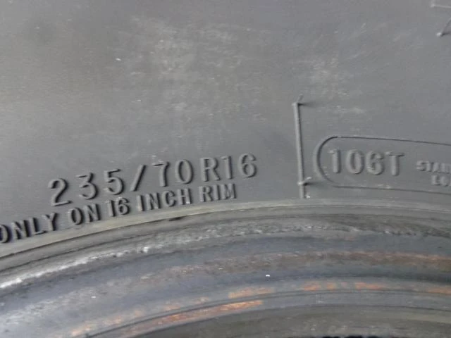 Гуми Зимни 235/70R16, снимка 8 - Гуми и джанти - 15101339