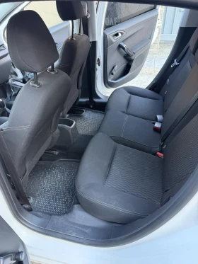 Peugeot 208, снимка 11