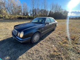 Mercedes-Benz E 200, снимка 3