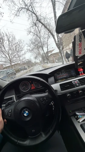 BMW 525 ПАНОРАМА ! НАВИГАЦИЯ ! ТОП ! BMW 525d, снимка 11 - Автомобили и джипове - 53101910