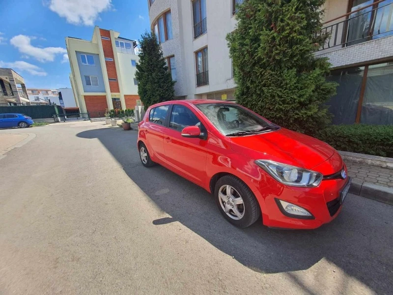 Hyundai I20 1.2 Хечбек, снимка 2 - Автомобили и джипове - 46362073