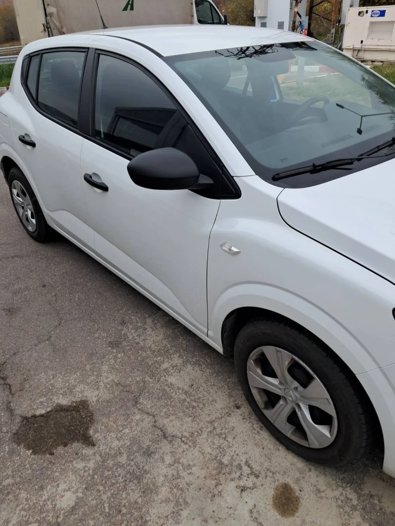 Dacia Sandero, снимка 2 - Автомобили и джипове - 47822602