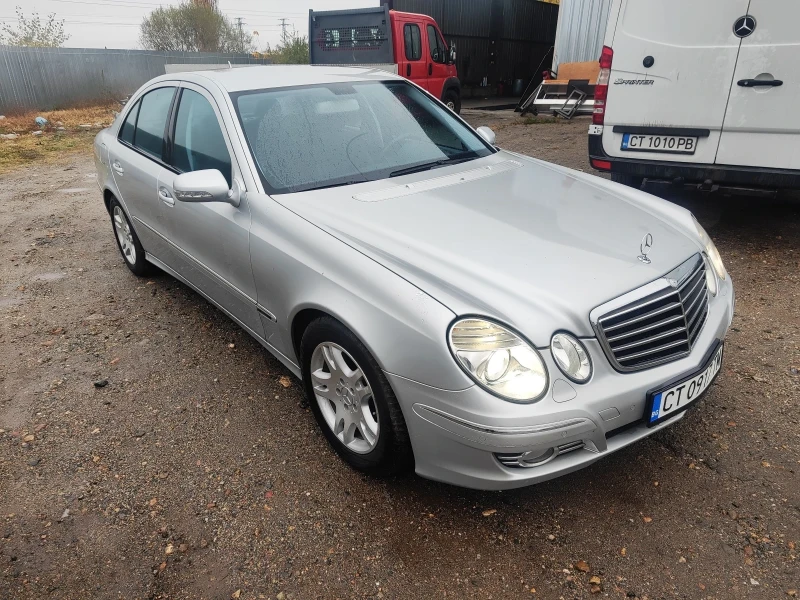 Mercedes-Benz E 220, снимка 3 - Автомобили и джипове - 47948993