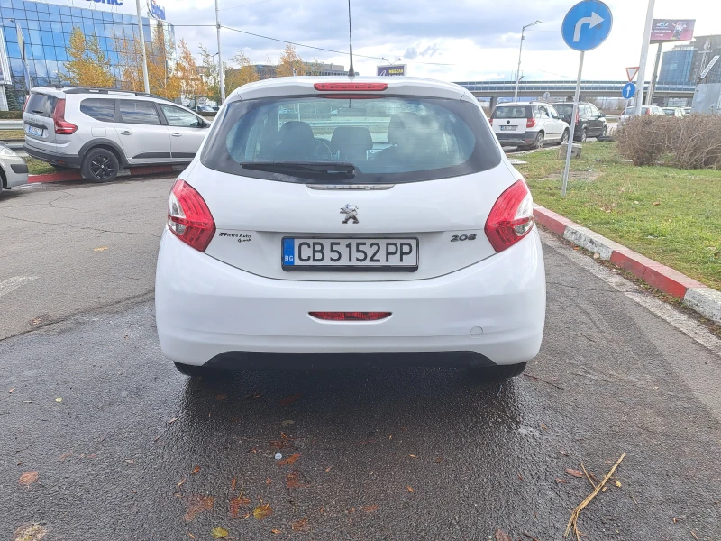 Peugeot 208, снимка 4 - Автомобили и джипове - 48082632