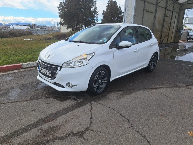 Peugeot 208, снимка 7 - Автомобили и джипове - 48082632