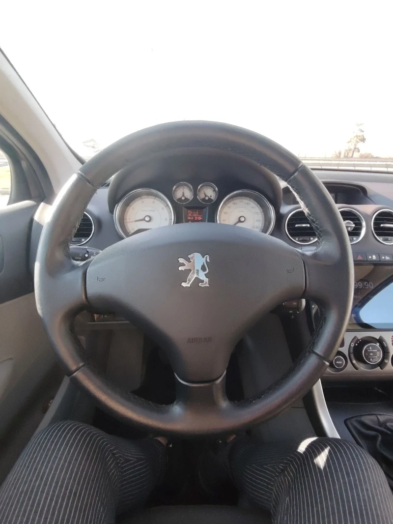 Peugeot 308 1.6 Купувана от Пежо, снимка 13 - Автомобили и джипове - 49394077