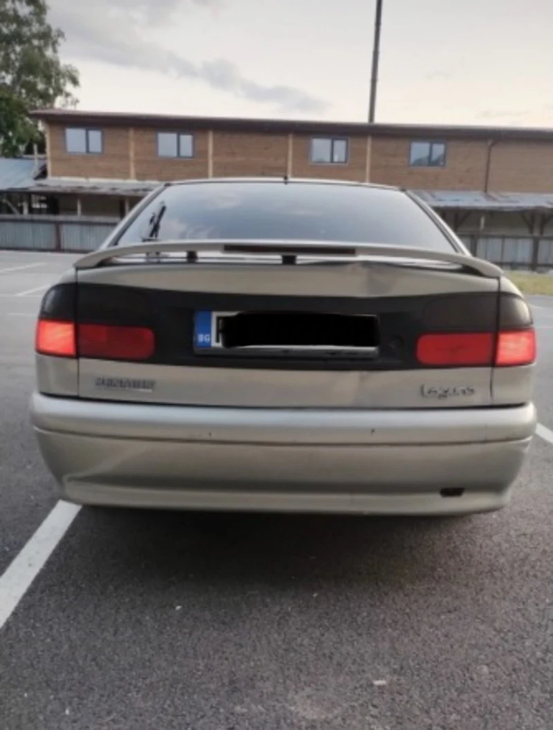 Renault Laguna 1.8, снимка 5 - Автомобили и джипове - 51231074