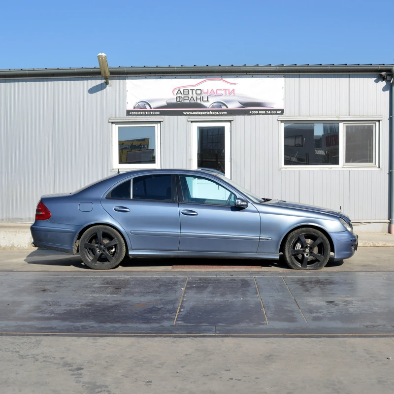 Mercedes-Benz E 320 3.2 CDI, снимка 2 - Автомобили и джипове - 51293521