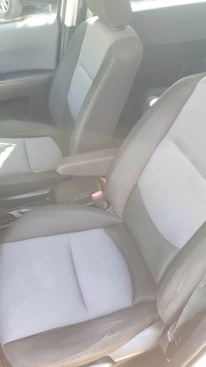 Mazda 5 1.8, снимка 5 - Автомобили и джипове - 51635223