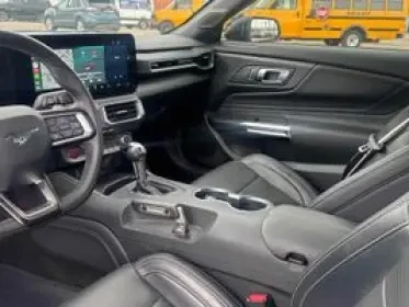 Ford Mustang GT CARFAX АВТО КРЕДИТ  | Mobile.bg — изображение 9