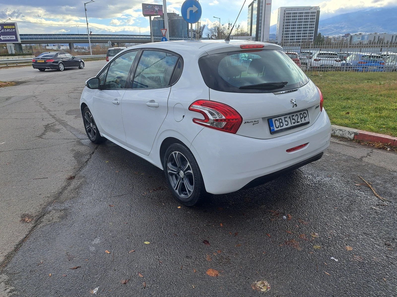 Peugeot 208  - изображение 5