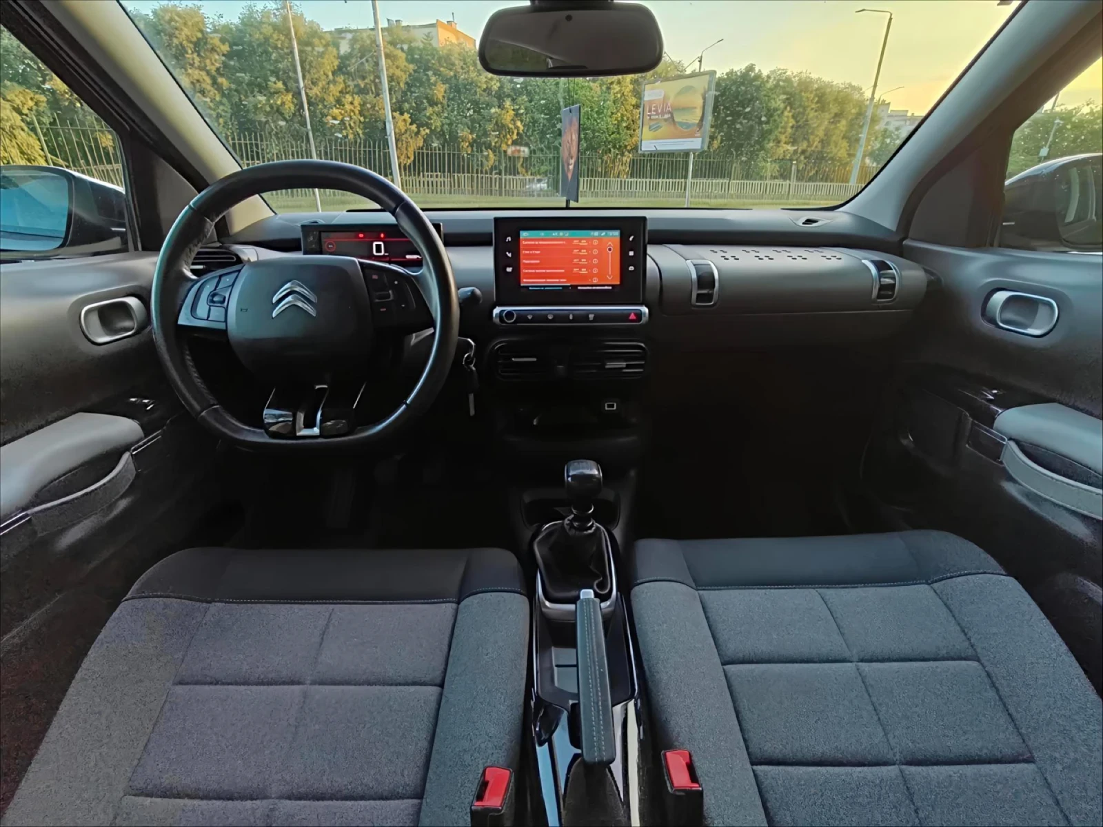 Citroen C4 Cactus 1.2 PureTech - изображение 10