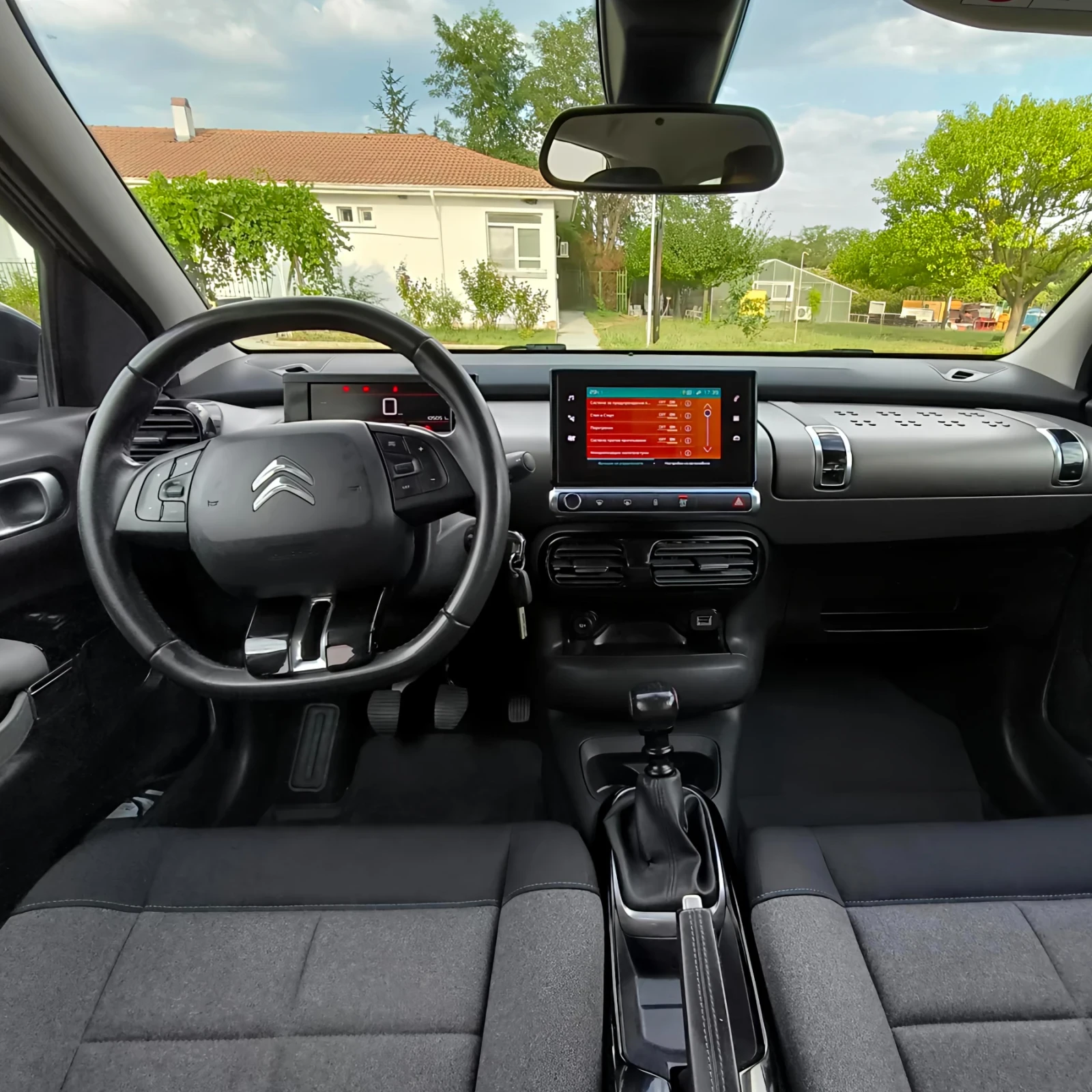 Citroen C4 Cactus 1.2 110к.с. - изображение 6
