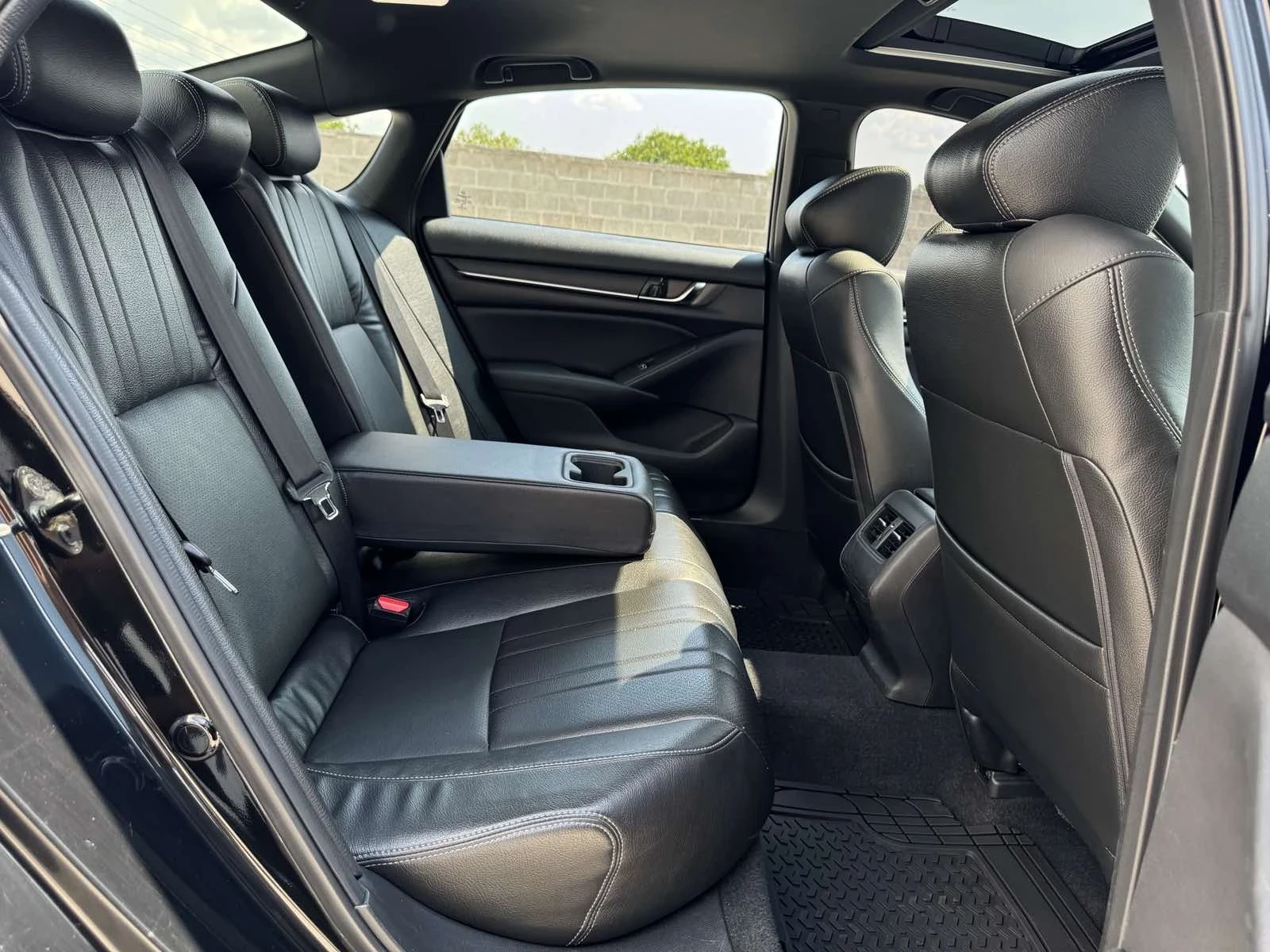 Honda Accord 2.0-Turbo-Touring-Top - изображение 9