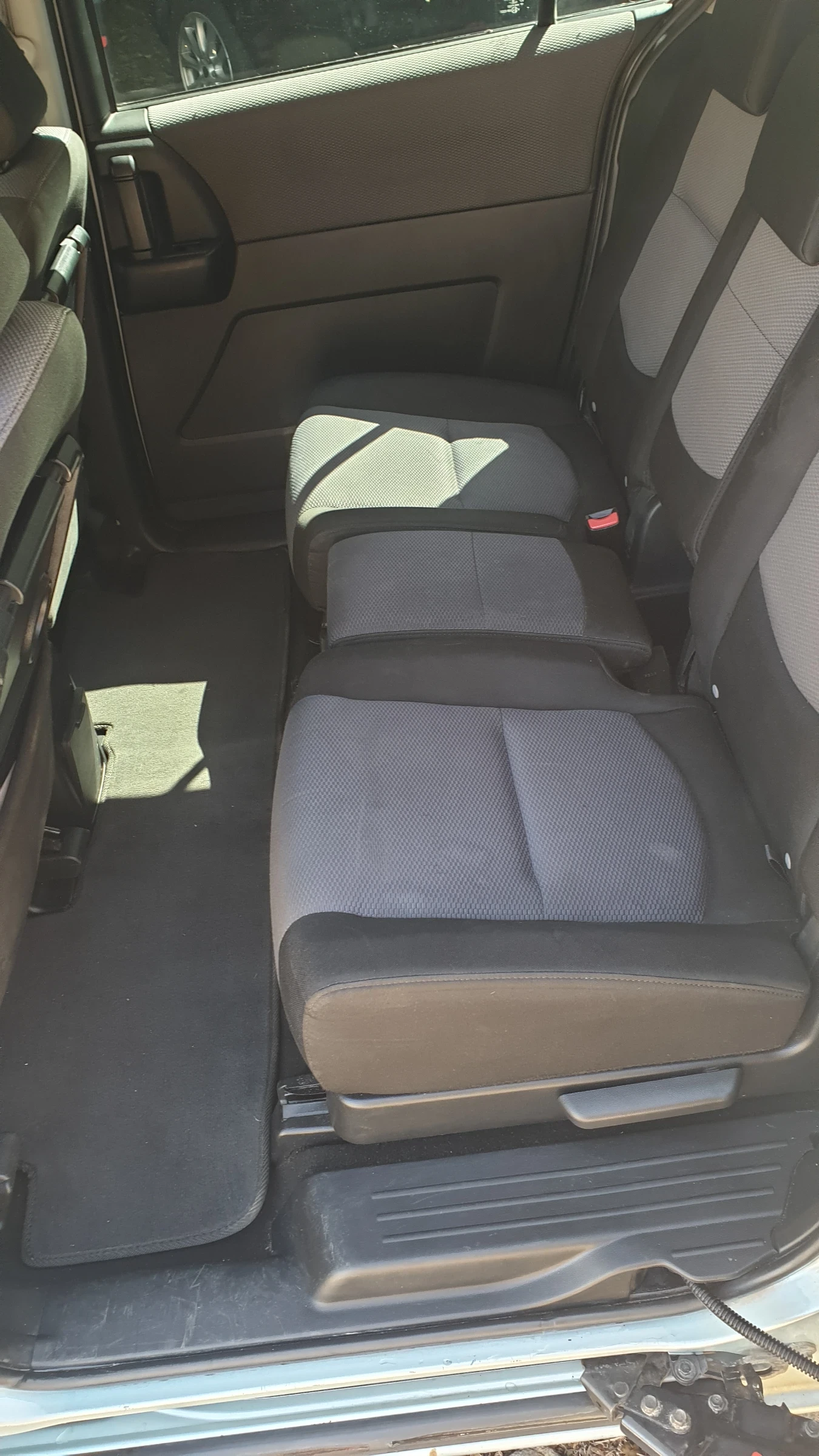 Mazda 5 1.8 - изображение 4