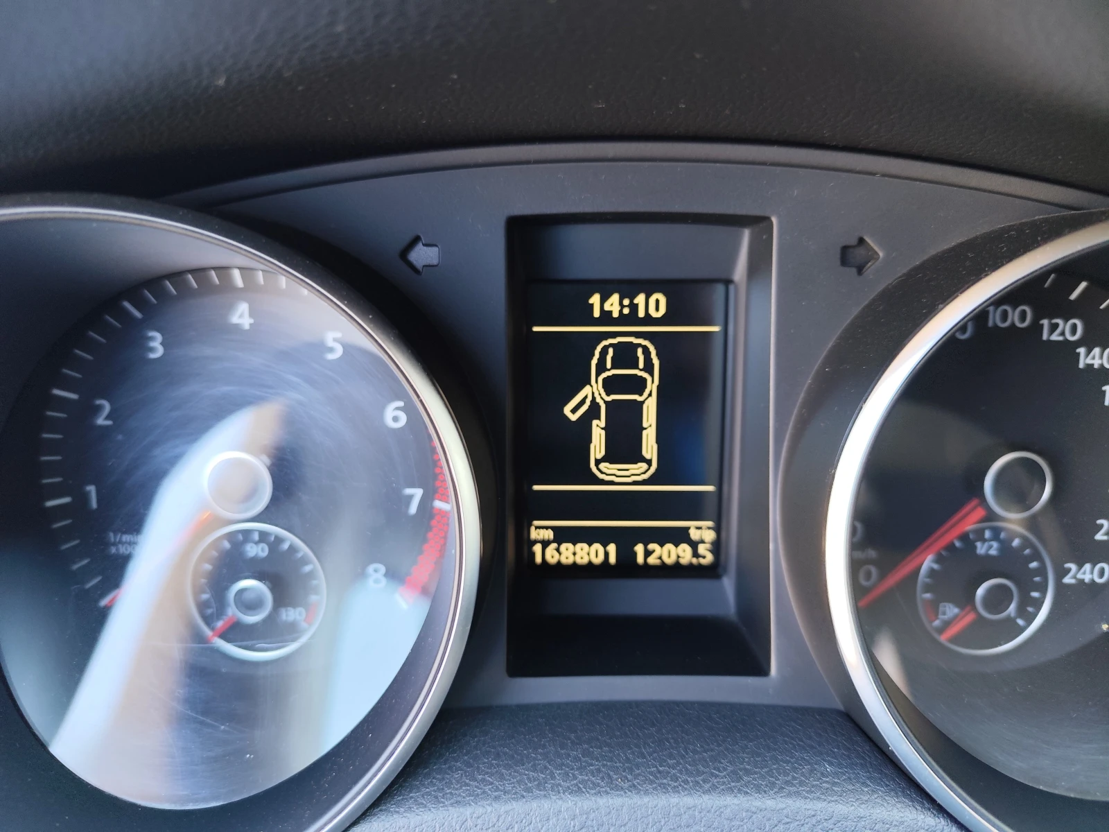 VW Golf 6, снимка 11 - Автомобили и джипове - 53846543