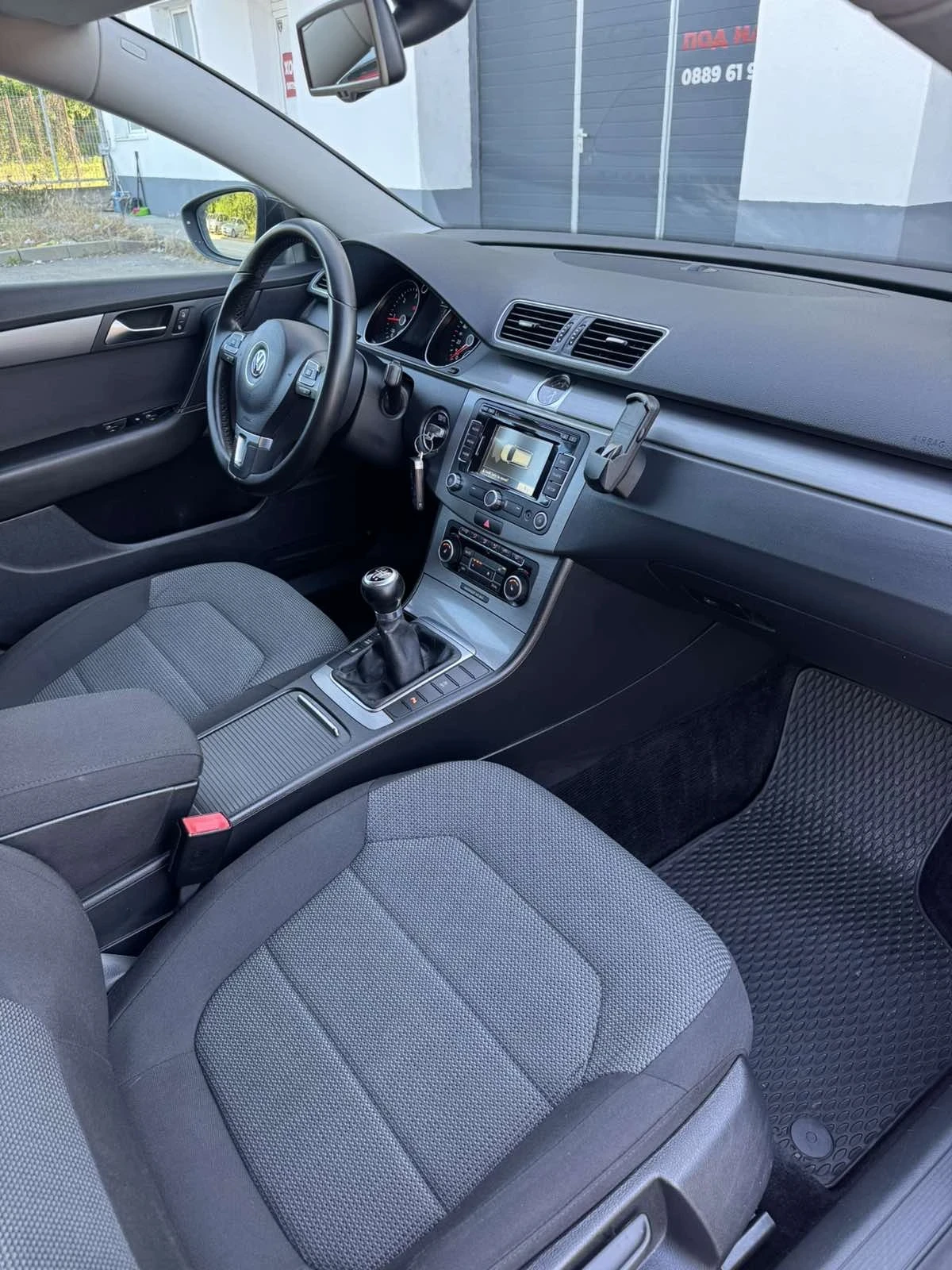 VW Passat 2.0TDI* 140к.с* Нави* Клима* Подгрев, снимка 14 - Автомобили и джипове - 54714713