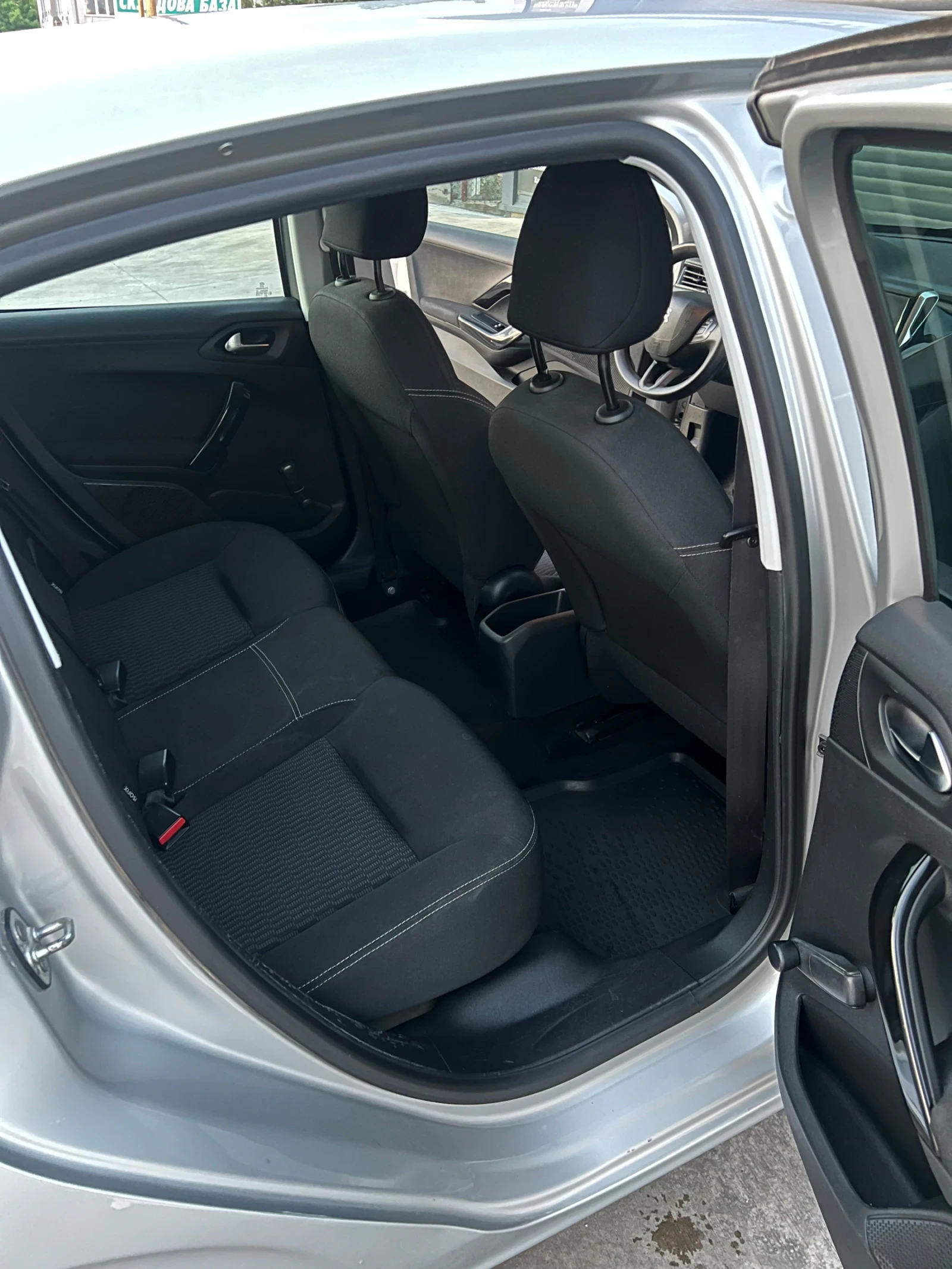 Peugeot 208 2015 КЛИМАТРОНИК, снимка 10 - Автомобили и джипове - 54826894