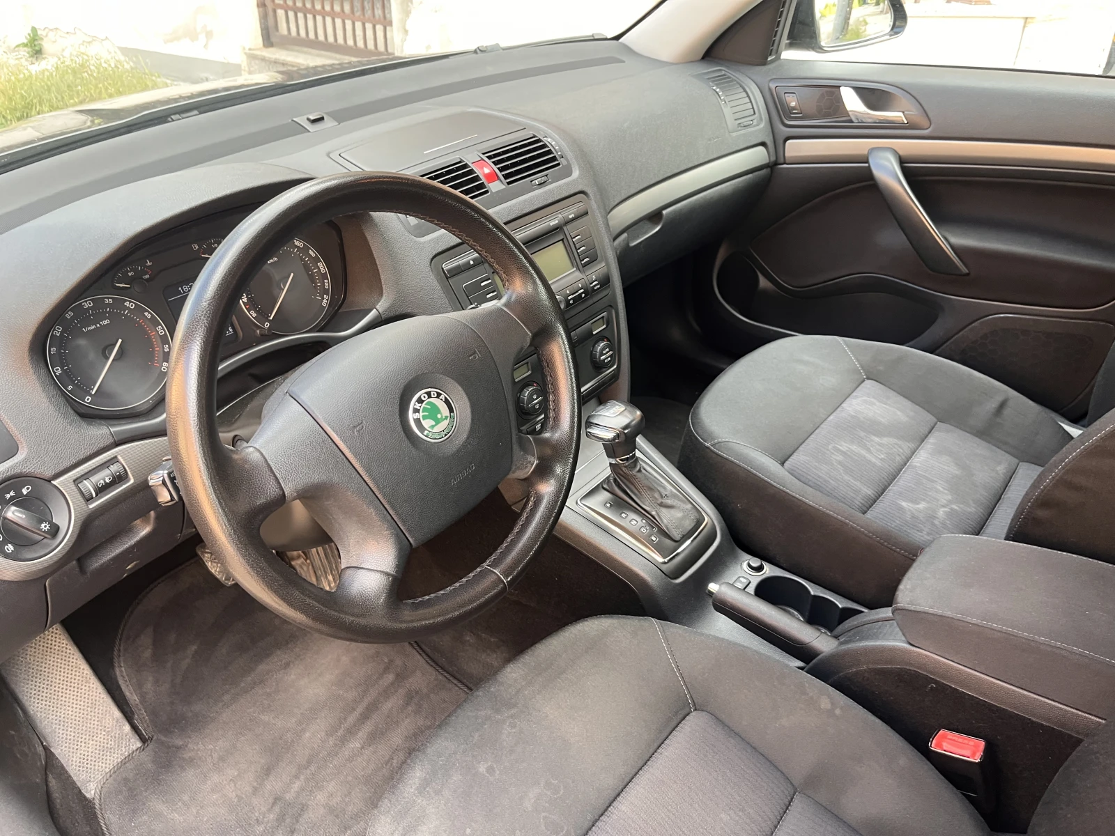 Skoda Octavia, снимка 8 - Автомобили и джипове - 54875581