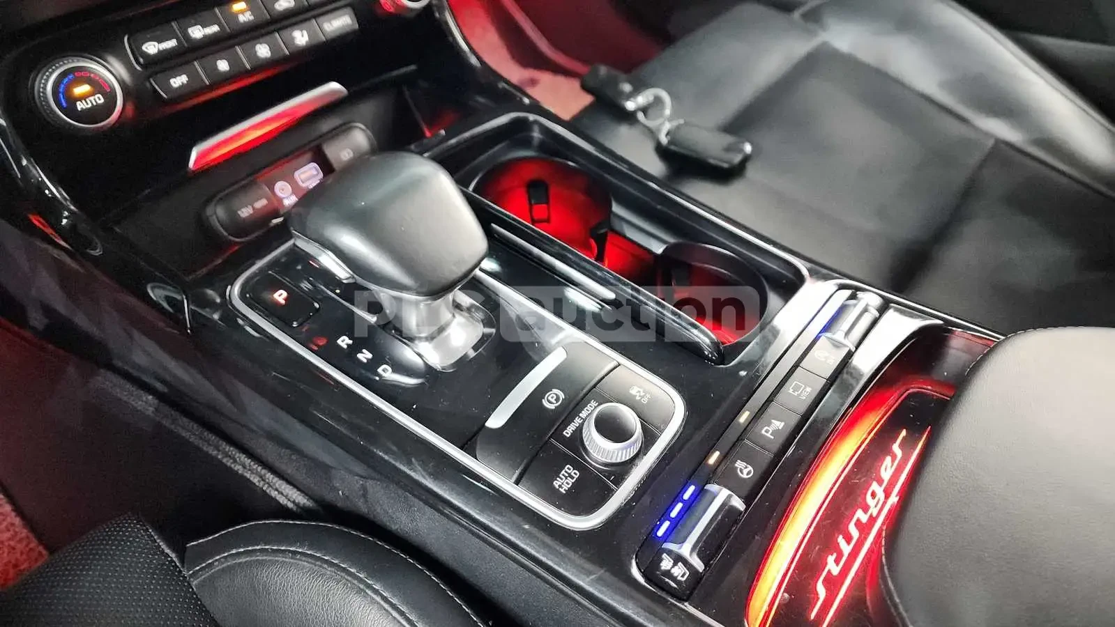 Kia Stinger 3.3 GT AWD| КАМЕРА| ОБДУХ| ПАНО| ВКЛ.ТЕХНОТЕСТ, снимка 9 - Автомобили и джипове - 55031301