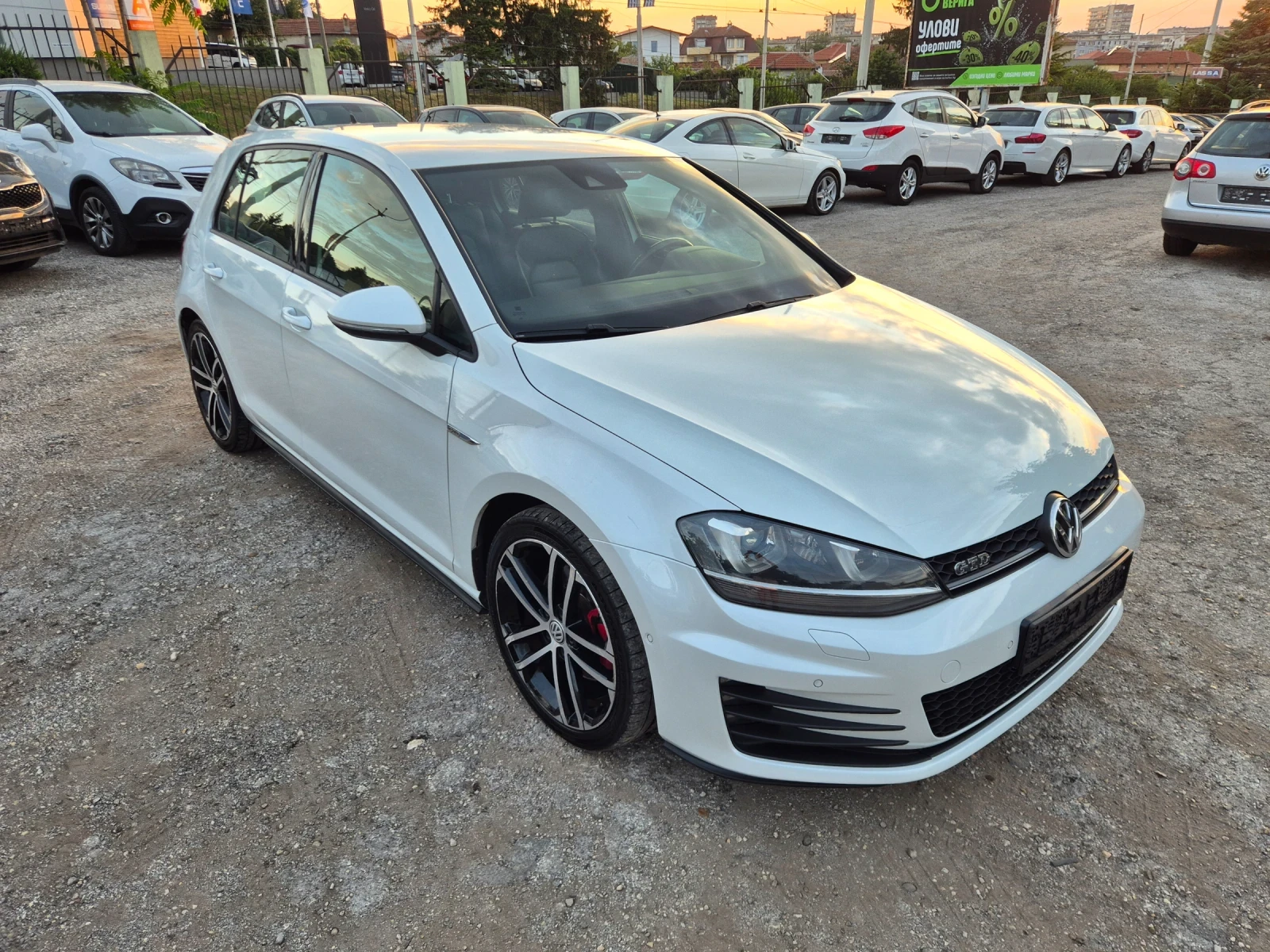 VW Golf 2.0TDI* GTD* 184KC* DDC* NAVI* LED