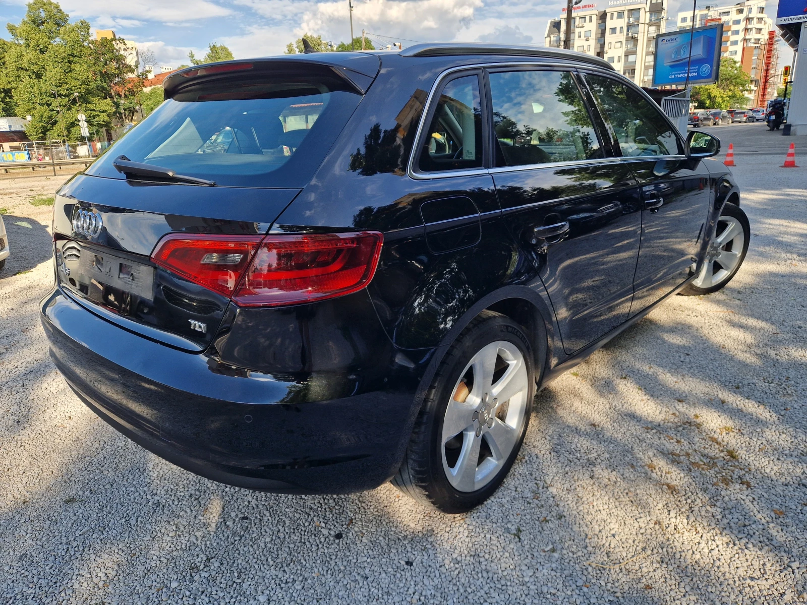 Audi A3 1.6TDI/Navi/Xenon, снимка 5 - Автомобили и джипове - 55154282
