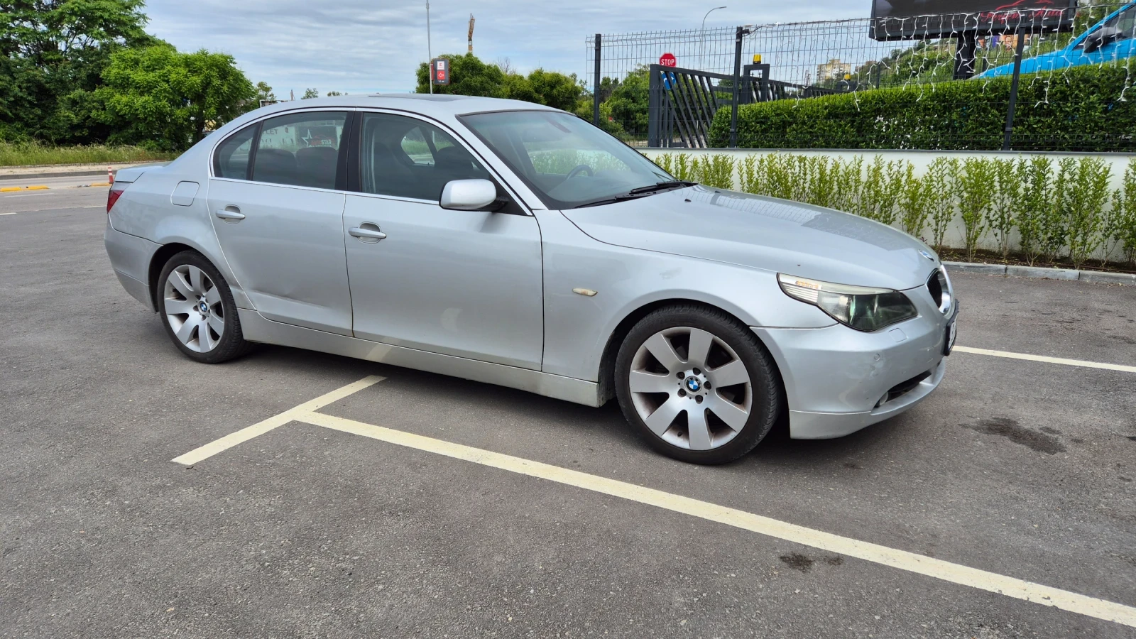 BMW 525