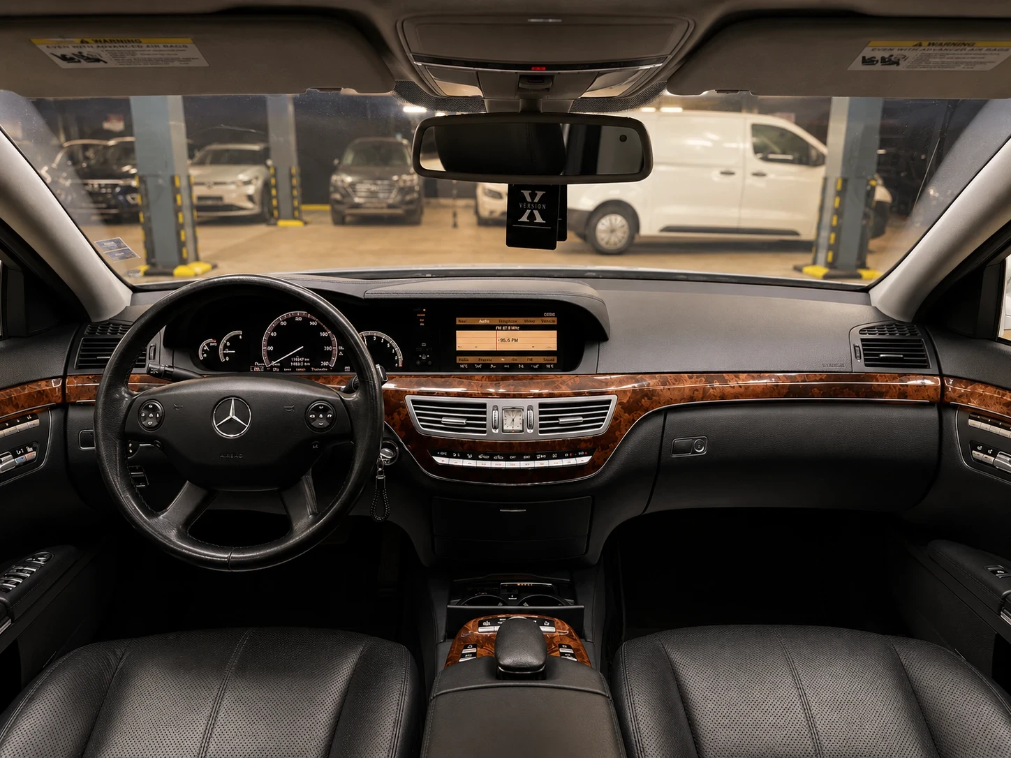 Mercedes-Benz S 550 LONG::4 MATIC::ОБДУХВАНЕ::КСЕНОН::, снимка 9 - Автомобили и джипове - 55411132