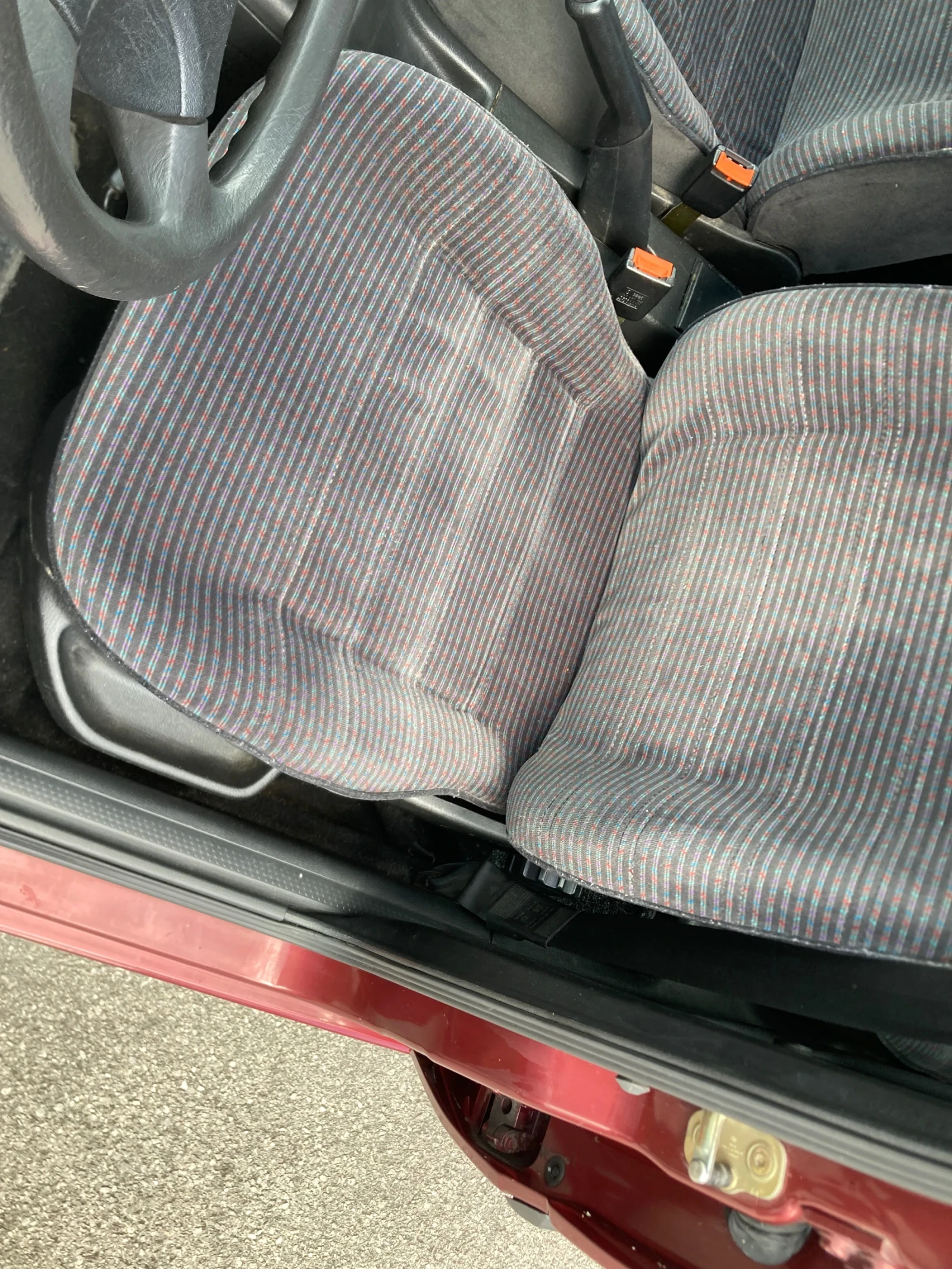 VW Golf 1.8 benzin 90ks KLima 92g, снимка 7 - Автомобили и джипове - 55412563