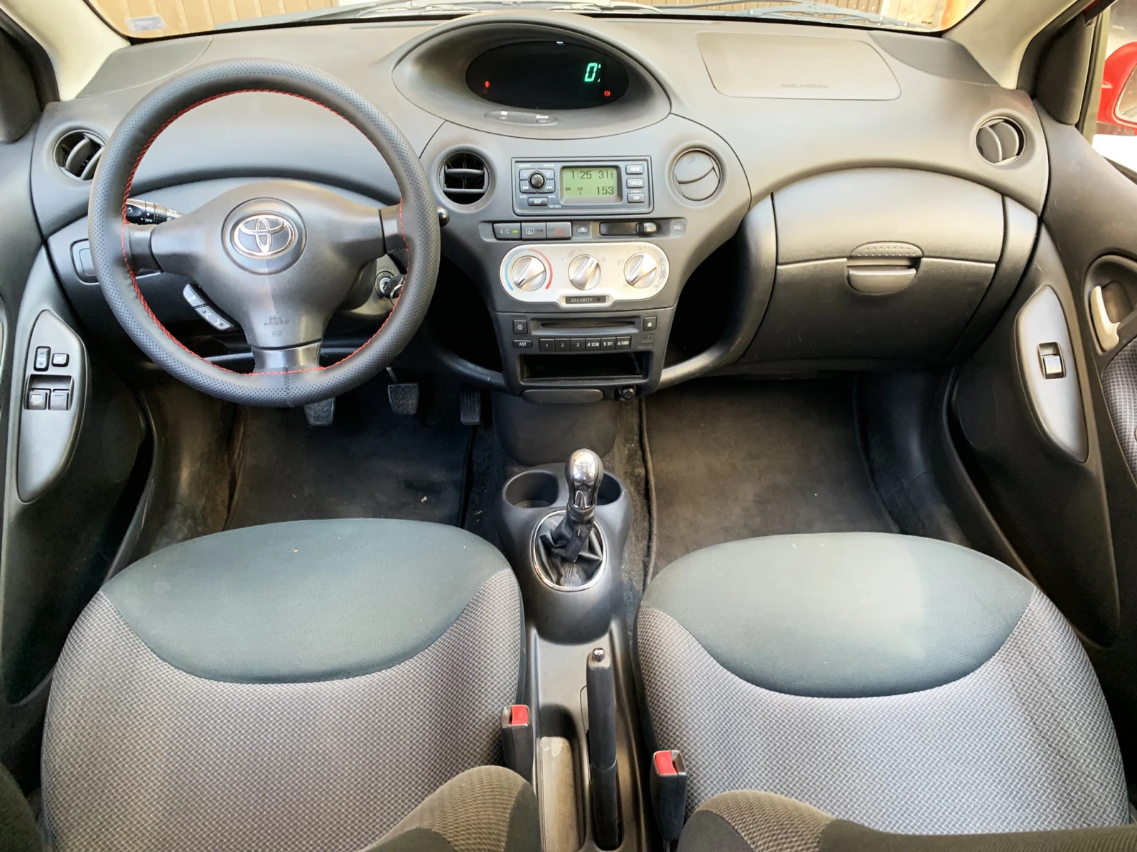 Toyota Yaris D4D 1.4 75 �.�. | Mobile.bg � ����������� 12
